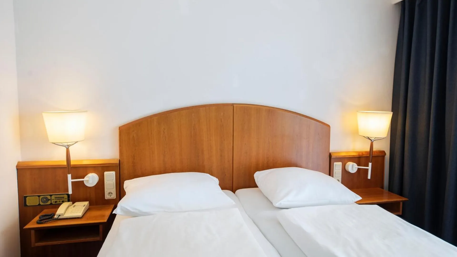 *** Hotel Roomingtons Karoli Waldkirchen Tyskland