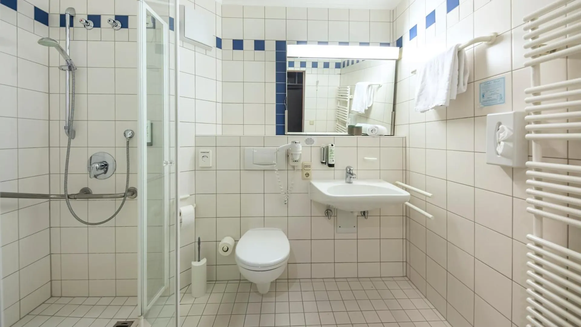 Roomingtons Karoli Waldkirchen