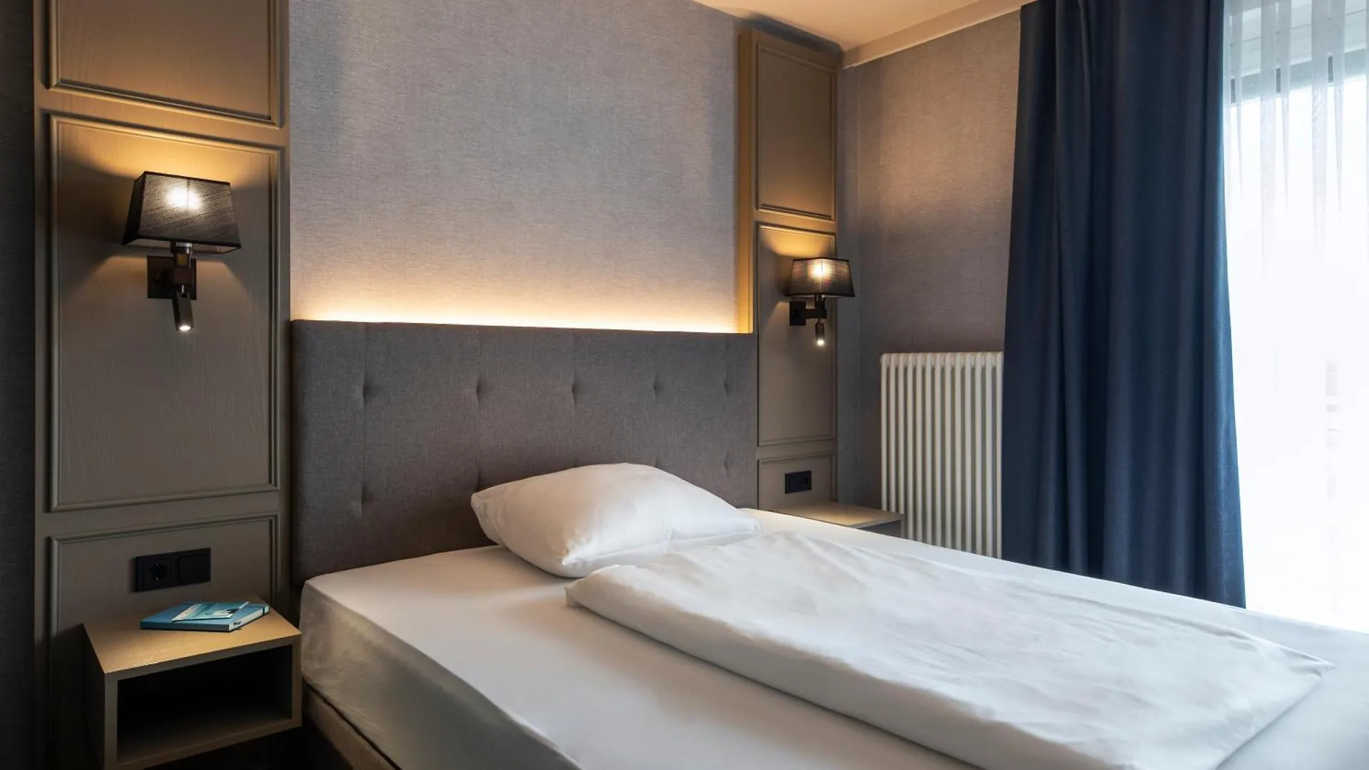 Roomingtons Karoli Waldkirchen Hotel