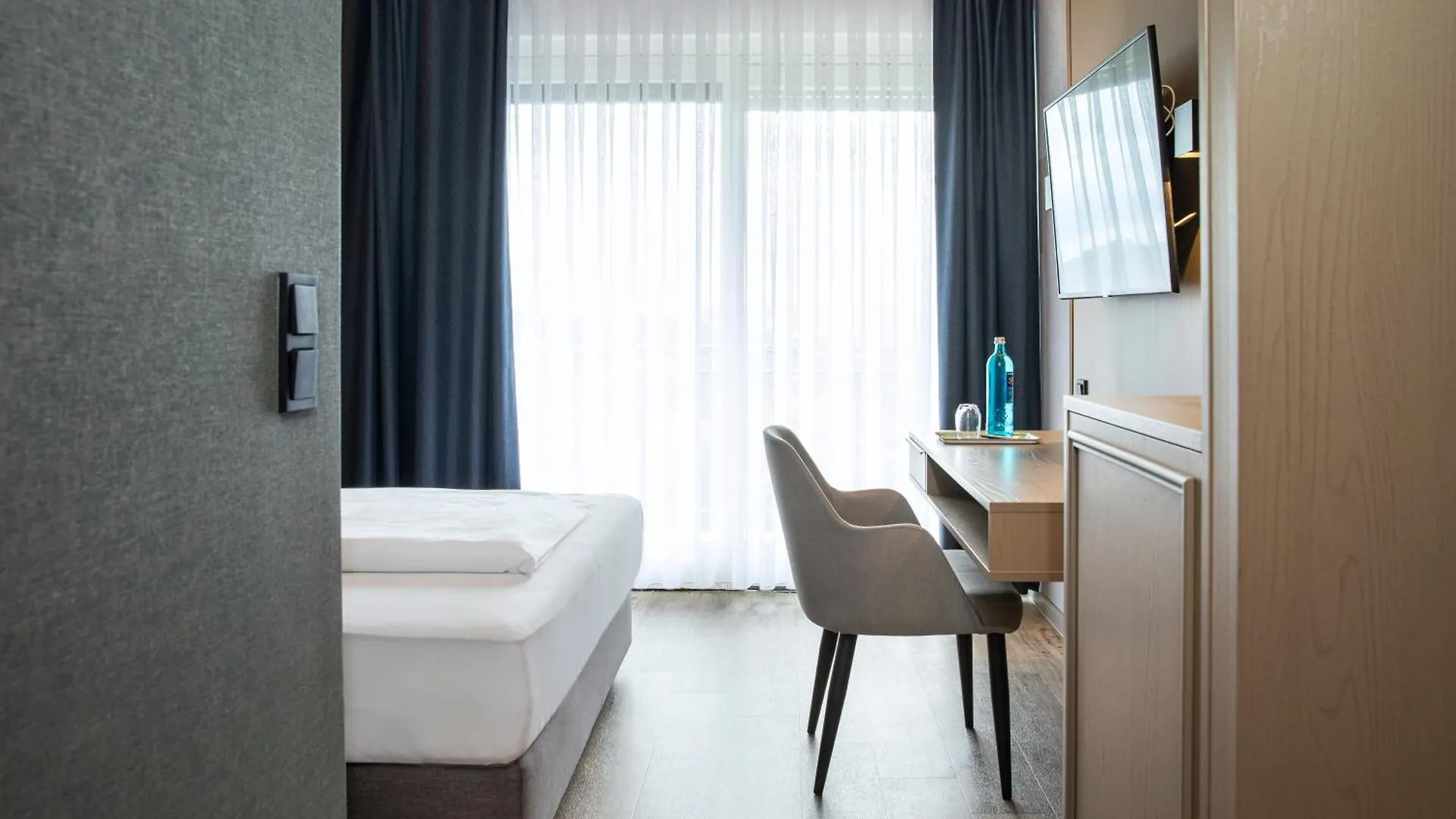 Roomingtons Karoli Waldkirchen 3*,  Germany